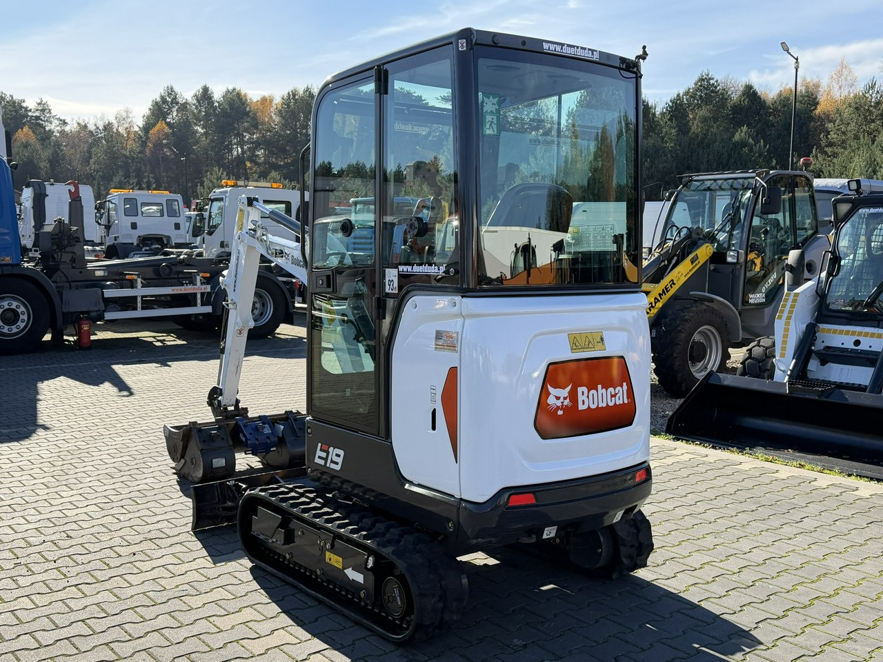 Miniexcavadora Bobcat E19 Komplet Łyżek Mało Używana Przepracowane tylko 90mth: foto 24
