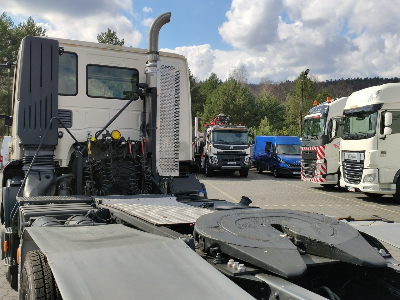 Cabeza tractora Iveco Trakker 26.410 6x4 Manual Mały Przebieg tylko-46000km: foto 21 Cabeza tractora Iveco Trakker 26.410 6x4 Manual Mały Przebieg tylko-46000km: foto 21