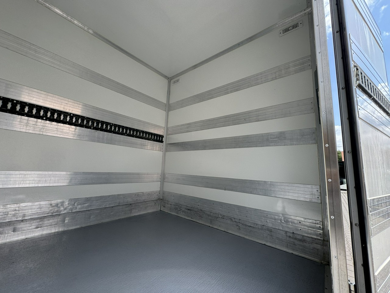 Furgoneta frigorifica Iveco Daily 50C15 V: foto 8