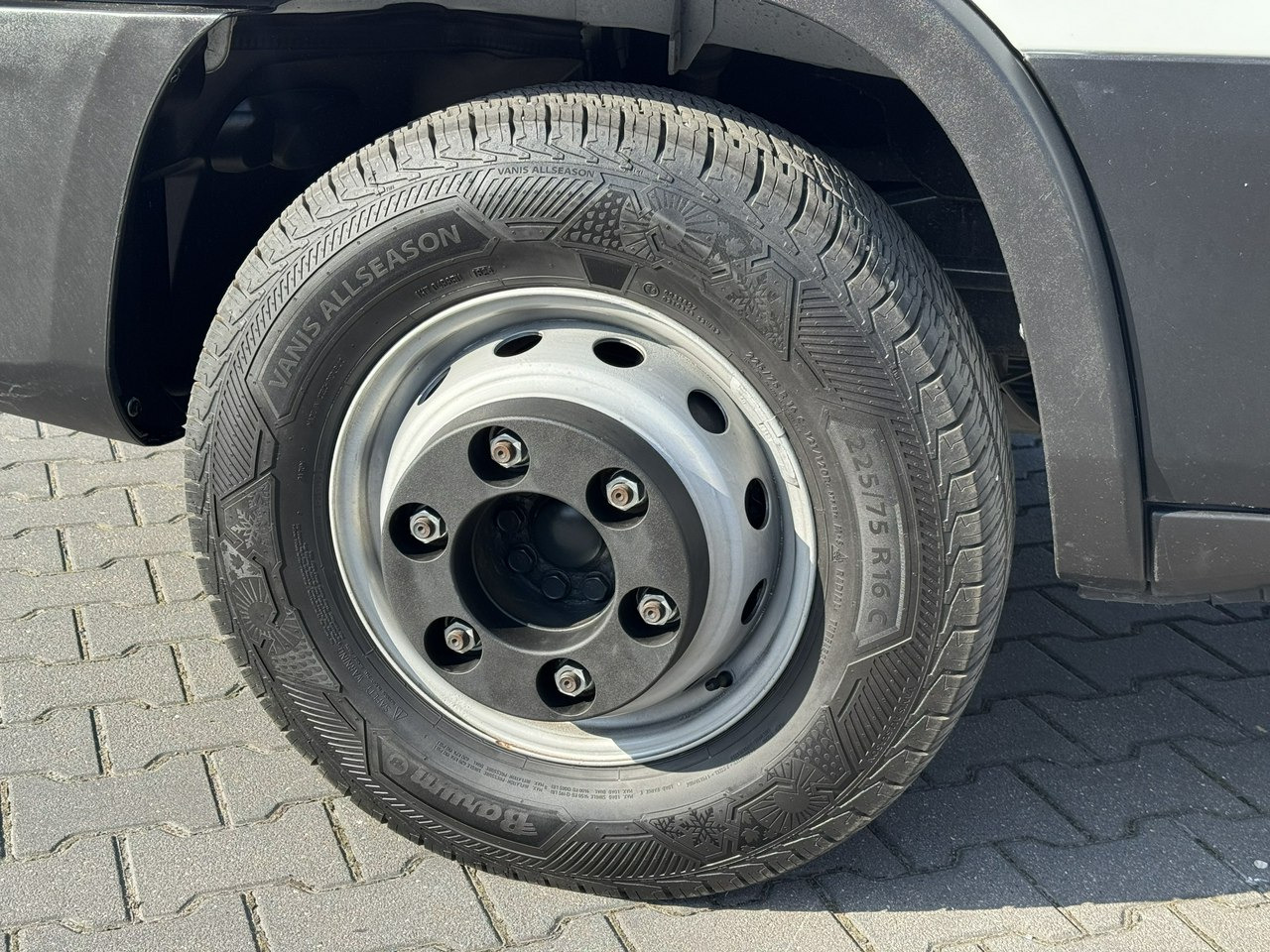 Iveco Daily 72C18 Mroźnia HI-MATIC 14 Euro Palet - Furgoneta frigorifica: foto 5 Iveco Daily 72C18 Mroźnia HI-MATIC 14 Euro Palet - Furgoneta frigorifica: foto 5