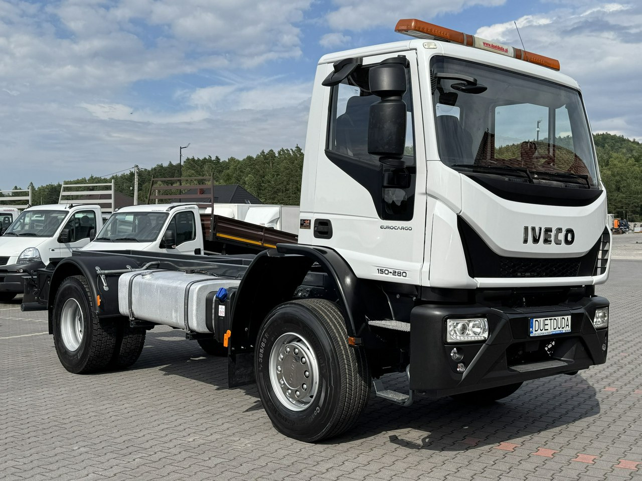 Iveco Eurocargo 150-280 Rama 550cm Napęd 4x4 Reduktor + Blokady - Camión chasis: foto 2 Iveco Eurocargo 150-280 Rama 550cm Napęd 4x4 Reduktor + Blokady - Camión chasis: foto 2