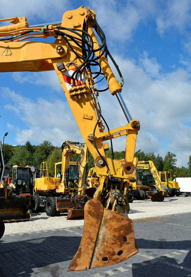 Arrendamiento de Liebherr A 900 ZW Litronic Koparka + Kolej Liebherr A 900 ZW Litronic Koparka + Kolej: foto 15