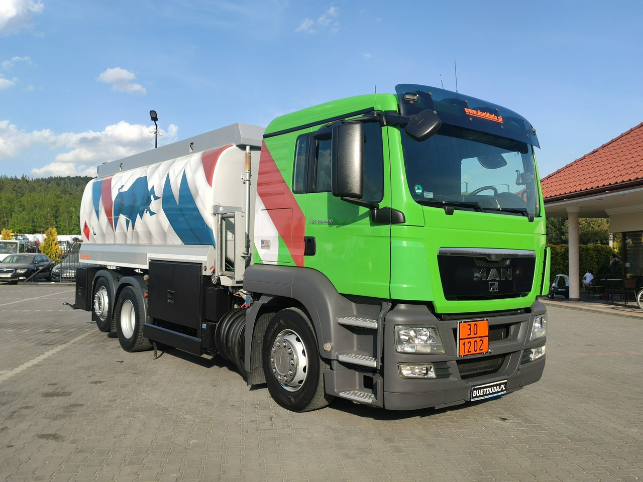 MAN TGA 26.400 Autocysterna z Dystrybucją Ważne TDT - Camión cisterna: foto 2 MAN TGA 26.400 Autocysterna z Dystrybucją Ważne TDT - Camión cisterna: foto 2