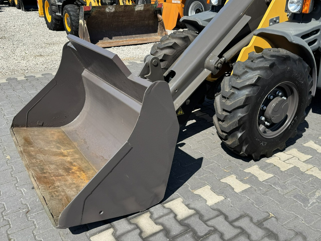 Mecalac AX 700 Szybko-Złącze Łyżka Super Stan - Cargadora de ruedas: foto 5 Mecalac AX 700 Szybko-Złącze Łyżka Super Stan - Cargadora de ruedas: foto 5