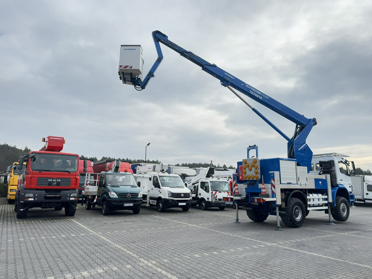 Mercedes AXOR 1829 4x4 Zwyżka RUTHMANN STEIGER T270S16 Podnośnik Koszowy - Camión con plataforma elevadora: foto 3 Mercedes AXOR 1829 4x4 Zwyżka RUTHMANN STEIGER T270S16 Podnośnik Koszowy - Camión con plataforma elevadora: foto 3
