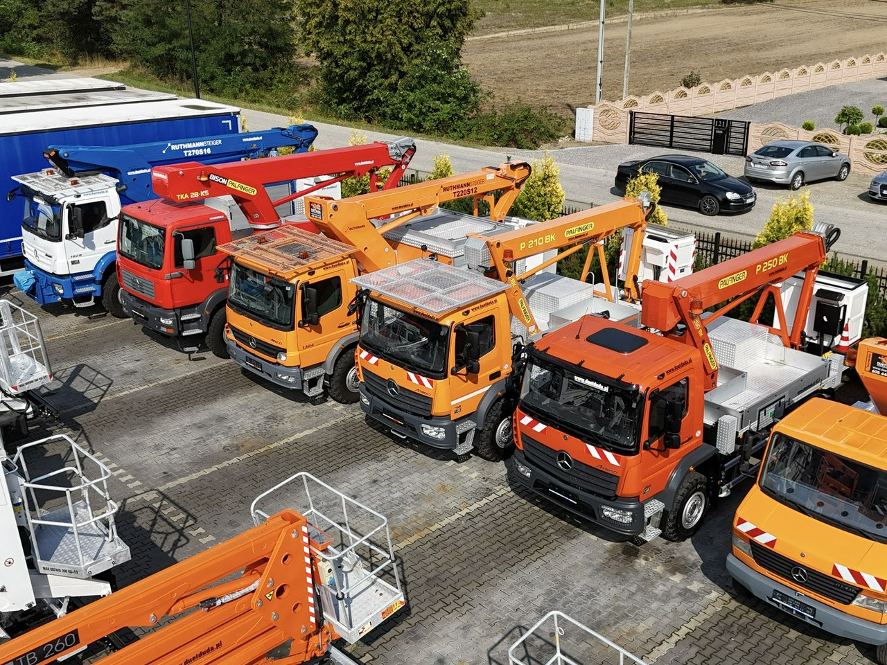 Mercedes Atego 818 E6 4x4 Zwyżka PALFINGER P250 BK Podnośnik Koszowy - Camión con plataforma elevadora: foto 1 Mercedes Atego 818 E6 4x4 Zwyżka PALFINGER P250 BK Podnośnik Koszowy - Camión con plataforma elevadora: foto 1