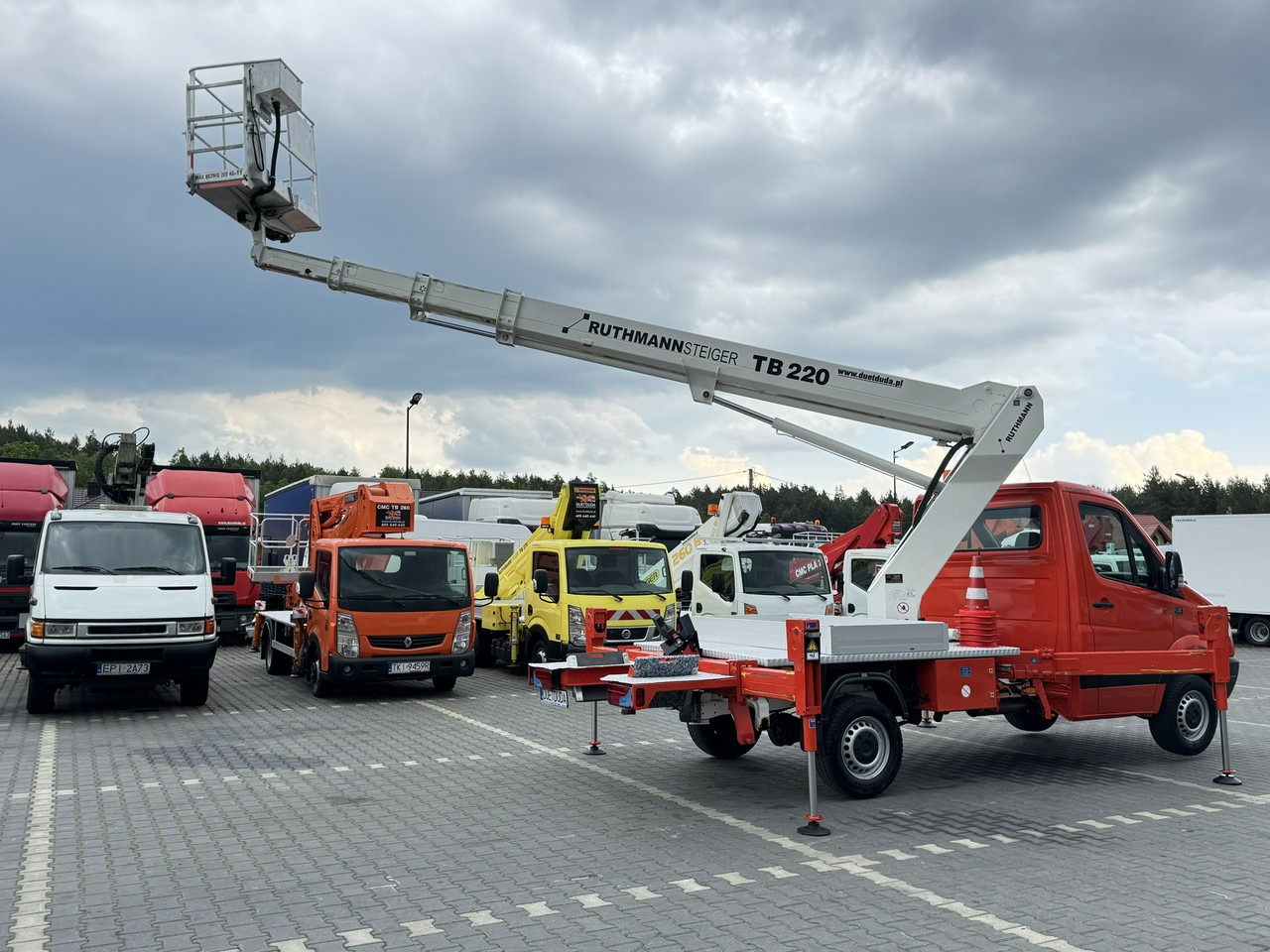 Arrendamiento de Mercedes Sprinter Mercedes Sprinter: foto 6 Arrendamiento de Mercedes Sprinter Mercedes Sprinter: foto 6
