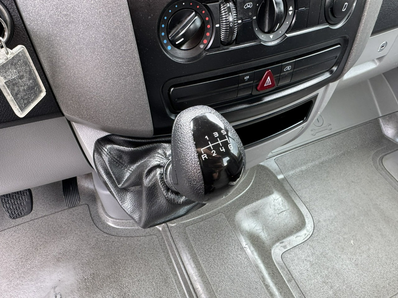 Arrendamiento de Mercedes Sprinter Mercedes Sprinter: foto 25 Arrendamiento de Mercedes Sprinter Mercedes Sprinter: foto 25