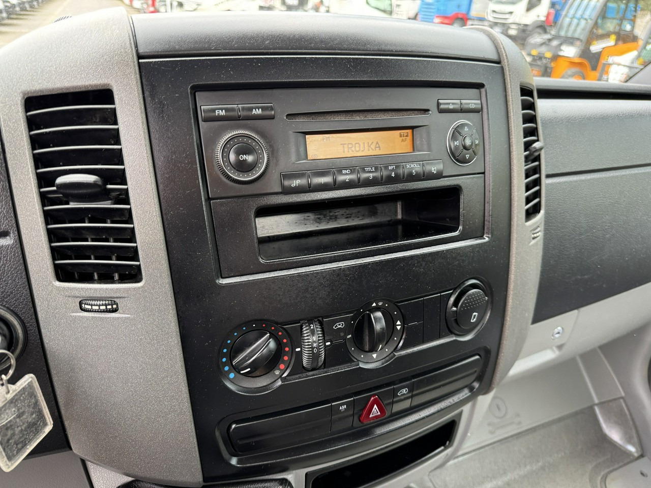 Arrendamiento de Mercedes Sprinter Mercedes Sprinter: foto 28 Arrendamiento de Mercedes Sprinter Mercedes Sprinter: foto 28