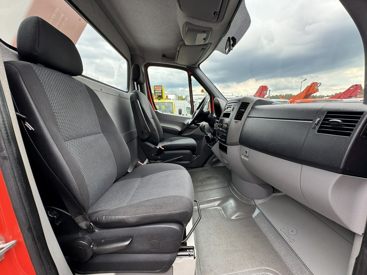 Arrendamiento de Mercedes Sprinter Mercedes Sprinter: foto 21 Arrendamiento de Mercedes Sprinter Mercedes Sprinter: foto 21