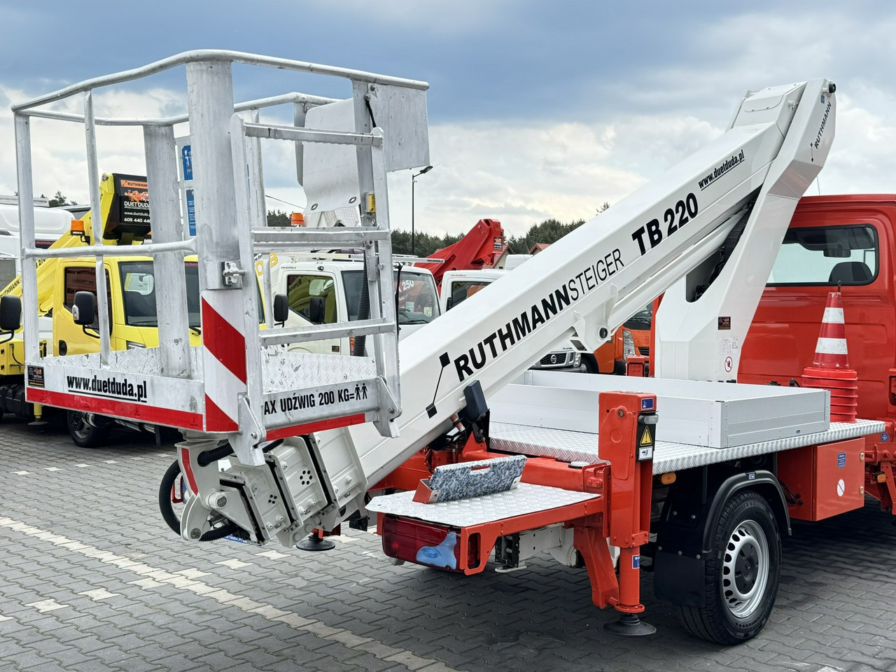 Arrendamiento de Mercedes Sprinter Mercedes Sprinter: foto 17 Arrendamiento de Mercedes Sprinter Mercedes Sprinter: foto 17