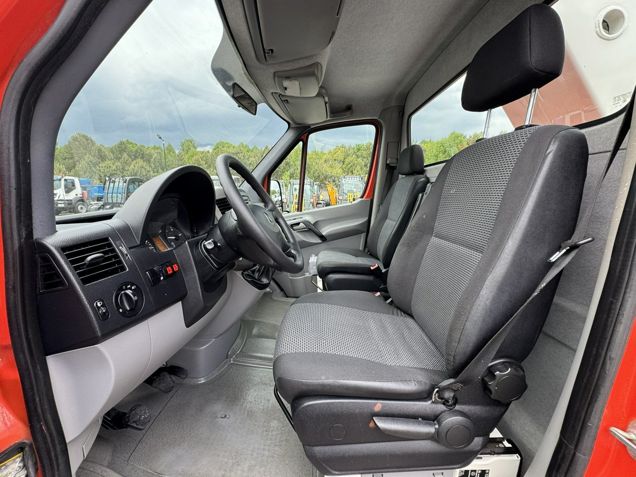 Arrendamiento de Mercedes Sprinter Mercedes Sprinter: foto 19 Arrendamiento de Mercedes Sprinter Mercedes Sprinter: foto 19