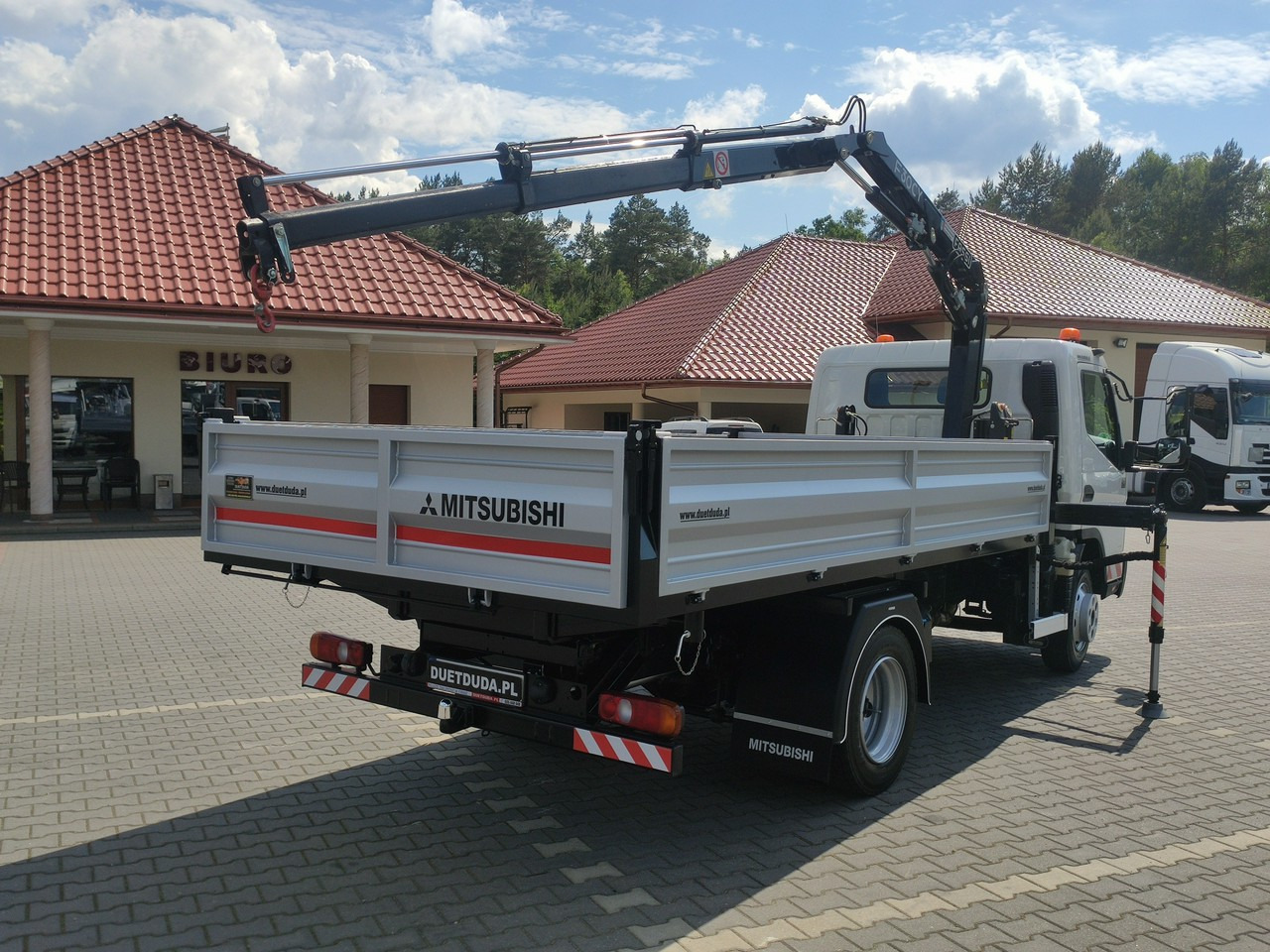 Arrendamiento de Mitsubishi Canter Fuso 9C18 3.0/180KM Automat, HDS FASSI F30 Wywrotka 3-str Mitsubishi Canter Fuso 9C18 3.0/180KM Automat, HDS FASSI F30 Wywrotka 3-str: foto 13
