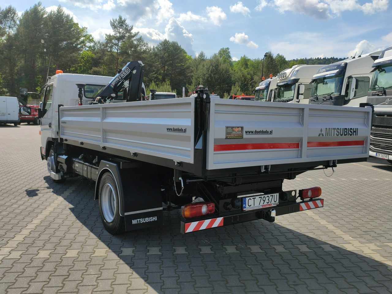 Arrendamiento de Mitsubishi Canter Fuso 9C18 3.0/180KM Automat, HDS FASSI F30 Wywrotka 3-str Mitsubishi Canter Fuso 9C18 3.0/180KM Automat, HDS FASSI F30 Wywrotka 3-str: foto 12