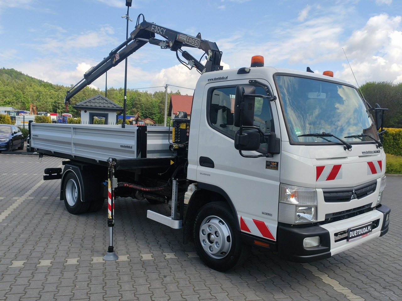 Mitsubishi Canter Fuso 9C18 3.0/180KM Automat, HDS FASSI F30 Wywrotka 3-str - Camión volquete: foto 4 Mitsubishi Canter Fuso 9C18 3.0/180KM Automat, HDS FASSI F30 Wywrotka 3-str - Camión volquete: foto 4