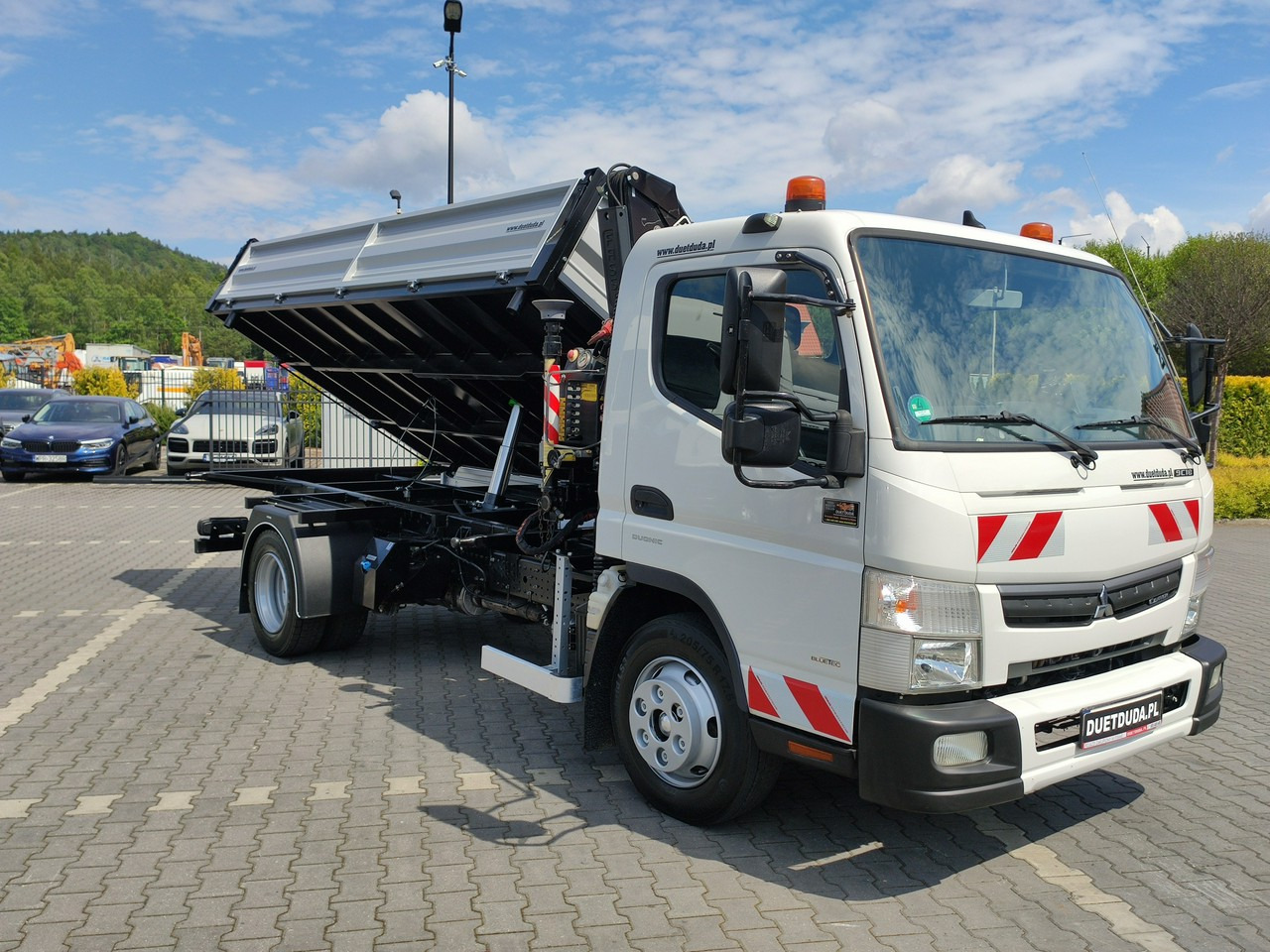 Mitsubishi Canter Fuso 9C18 3.0/180KM HDS FASSI F30 Wywrotka 3-stronna - Camión volquete: foto 2 Mitsubishi Canter Fuso 9C18 3.0/180KM HDS FASSI F30 Wywrotka 3-stronna - Camión volquete: foto 2