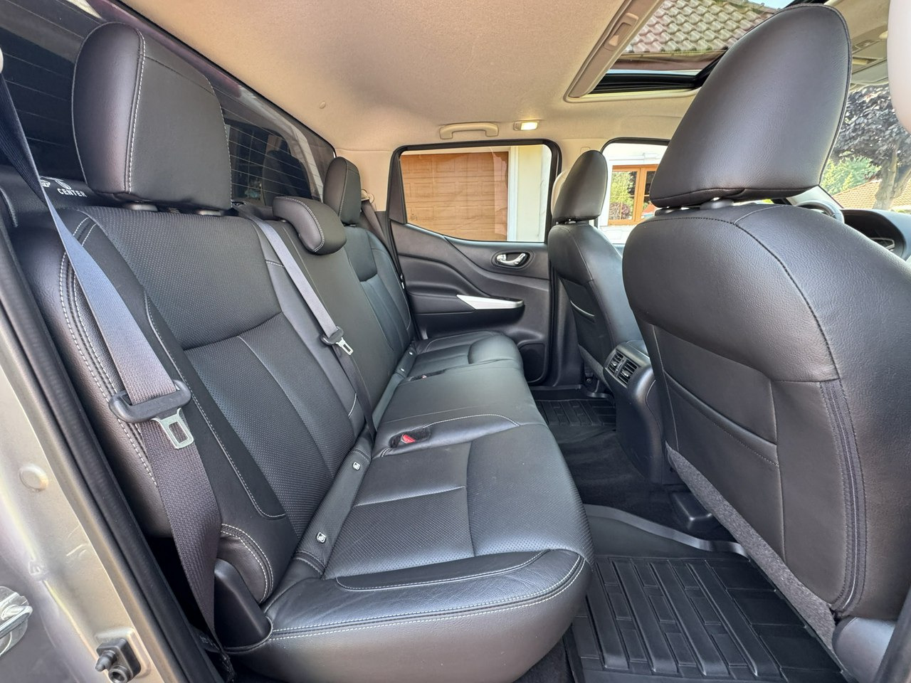 Pick-up Nissan Navara: foto 31