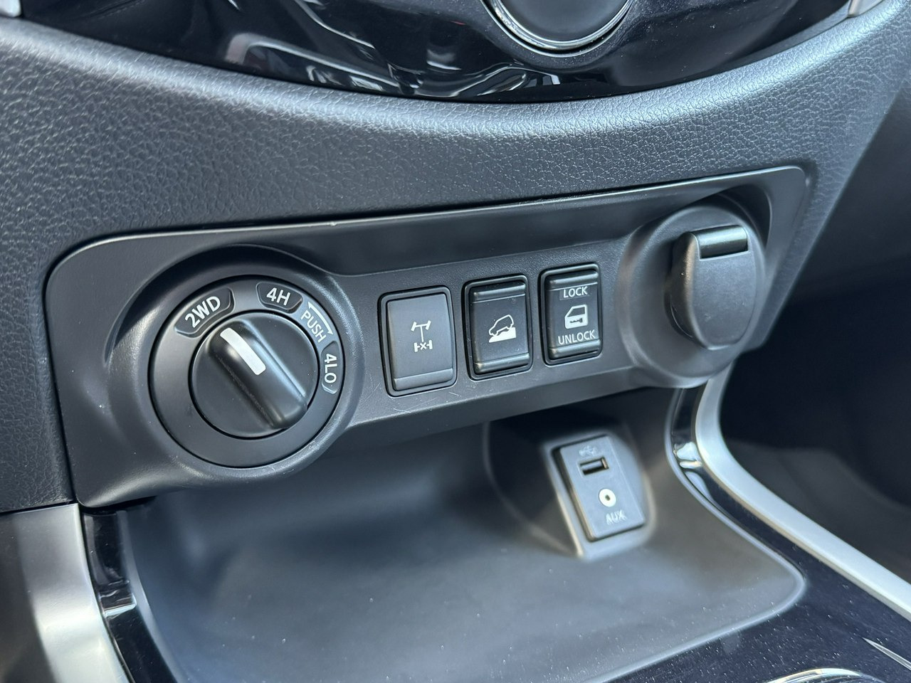 Pick-up Nissan Navara: foto 25
