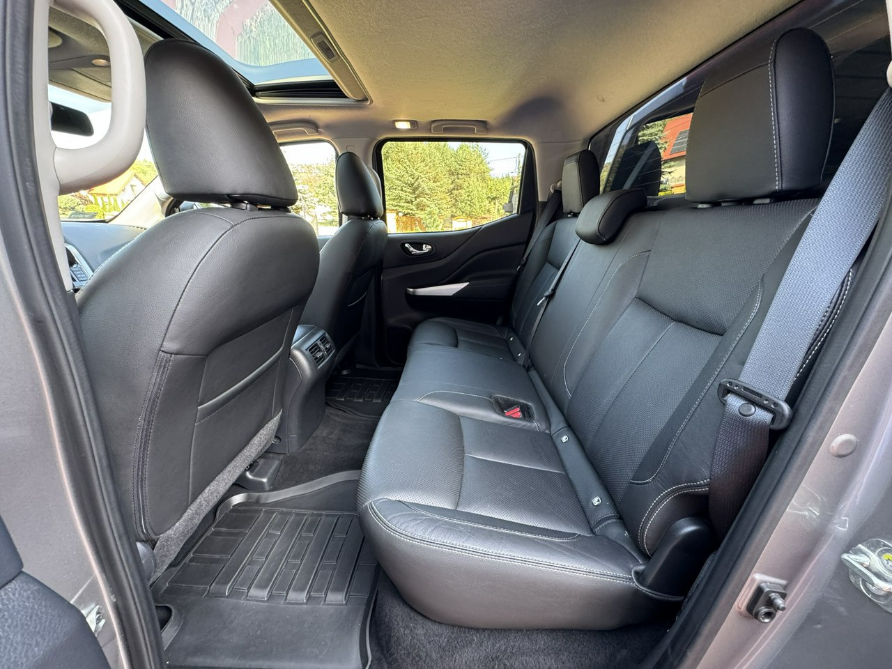 Pick-up Nissan Navara: foto 28