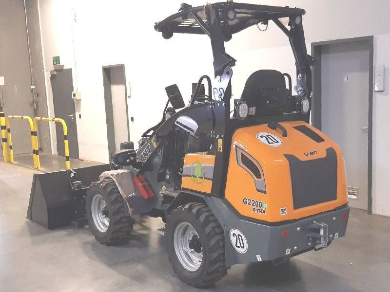 Giant G 2200 E X-Tra Elektro / electric - Minicargadora: foto 4 Giant G 2200 E X-Tra Elektro / electric - Minicargadora: foto 4