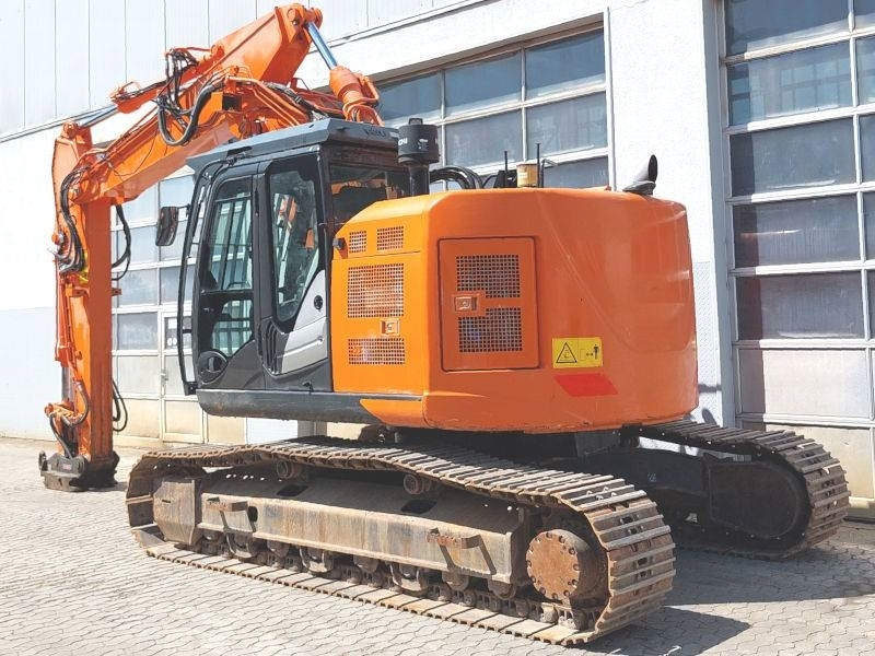 Hitachi ZX 225 US LC-6 - Excavadora de cadenas: foto 3 Hitachi ZX 225 US LC-6 - Excavadora de cadenas: foto 3