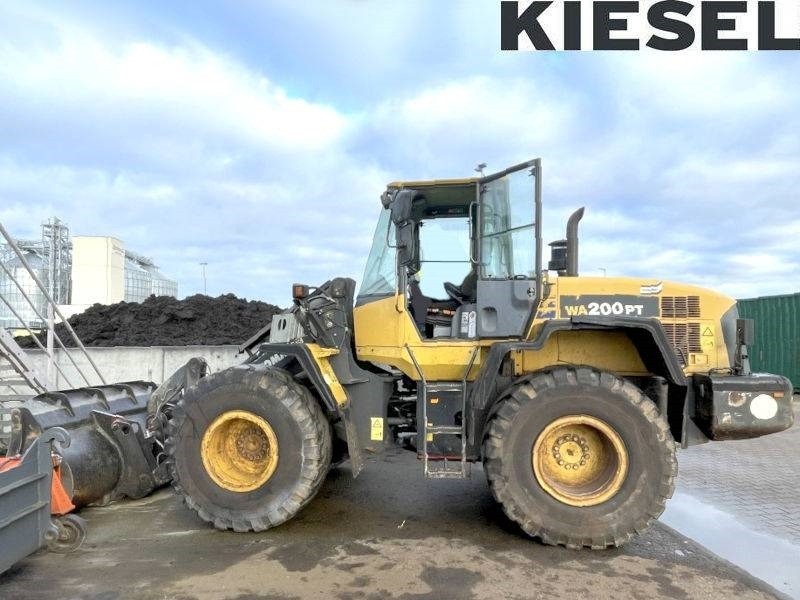 Komatsu WA 200 PT-5 - Cargadora de ruedas: foto 1 Komatsu WA 200 PT-5 - Cargadora de ruedas: foto 1