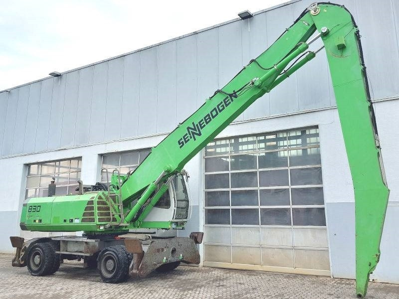 Sennebogen 830 - Manipulador de materiales: foto 4 Sennebogen 830 - Manipulador de materiales: foto 4