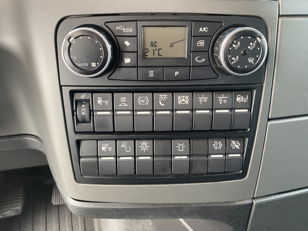 Cabeza tractora MAN TGX 18.440 4x2 LLS-U Lowliner: foto 16 Cabeza tractora MAN TGX 18.440 4x2 LLS-U Lowliner: foto 16