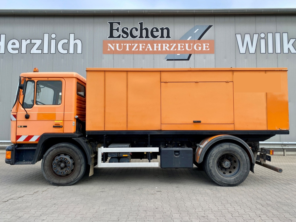 MAN 18.272 / Stromaggregat - Camión, Vehículo municipal: foto 2 MAN 18.272 / Stromaggregat - Camión, Vehículo municipal: foto 2