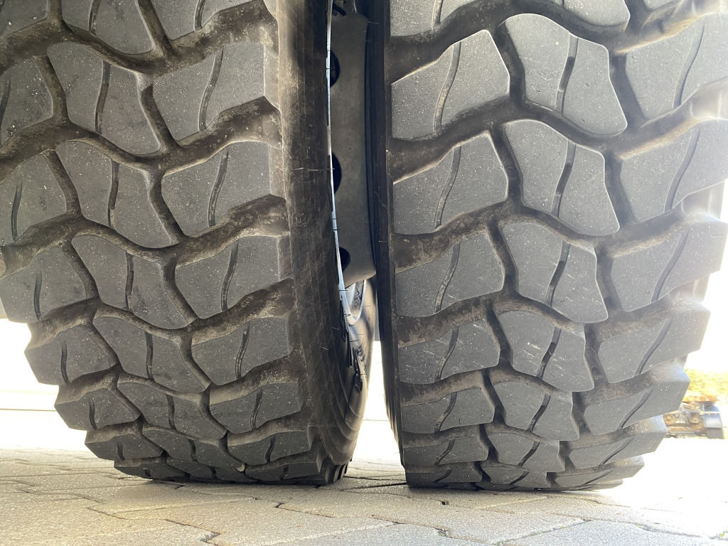 DAF CF 450 - Camión portacontenedor de cadenas: foto 4 DAF CF 450 - Camión portacontenedor de cadenas: foto 4