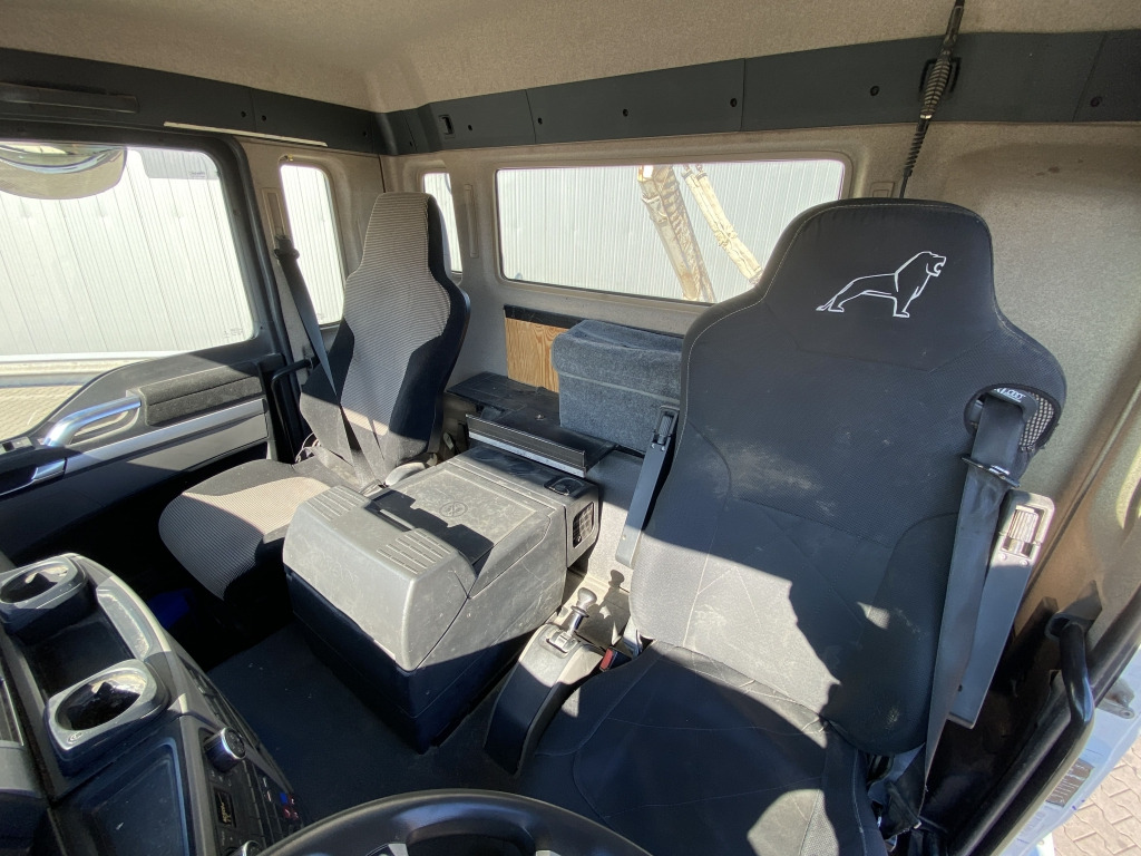 MAN TGS 26.430 6x2/4 BL - Camión portacontenedor de cadenas: foto 4 MAN TGS 26.430 6x2/4 BL - Camión portacontenedor de cadenas: foto 4