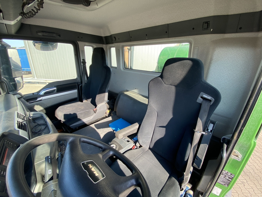 MAN TGS 32.360 8x4 BB / 9 m³ Stetter-Aufbau - Camión hormigonera: foto 3 MAN TGS 32.360 8x4 BB / 9 m³ Stetter-Aufbau - Camión hormigonera: foto 3