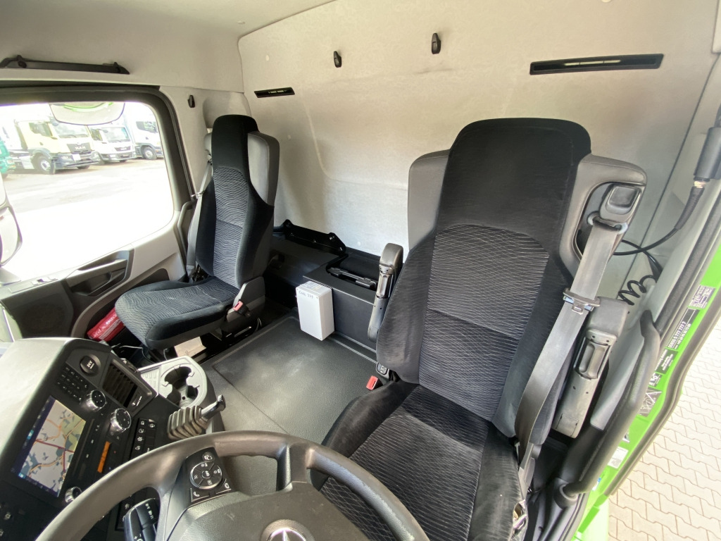 Camión cisterna Mercedes-Benz 1843 Antos A3: foto 19