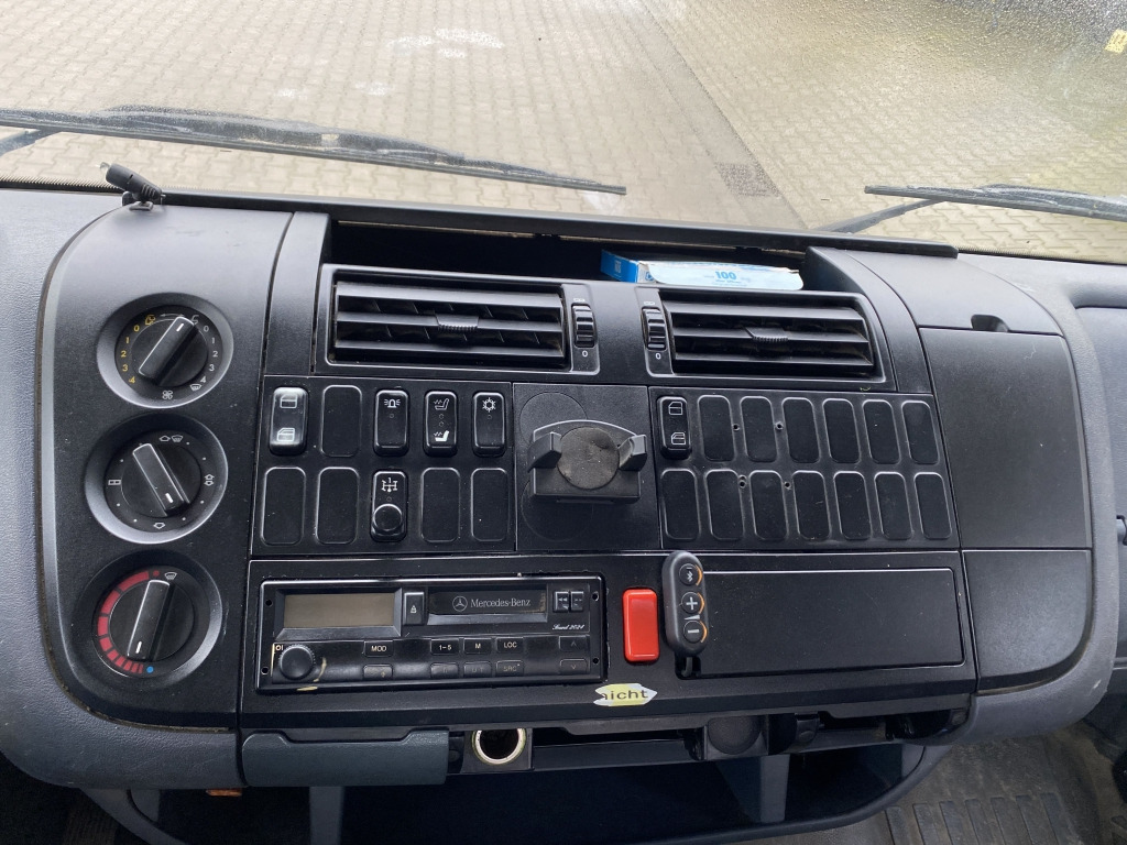 Arrendamiento de Mercedes-Benz 815 / Atlas-Faltkran Mercedes-Benz 815 / Atlas-Faltkran: foto 6 Arrendamiento de Mercedes-Benz 815 / Atlas-Faltkran Mercedes-Benz 815 / Atlas-Faltkran: foto 6