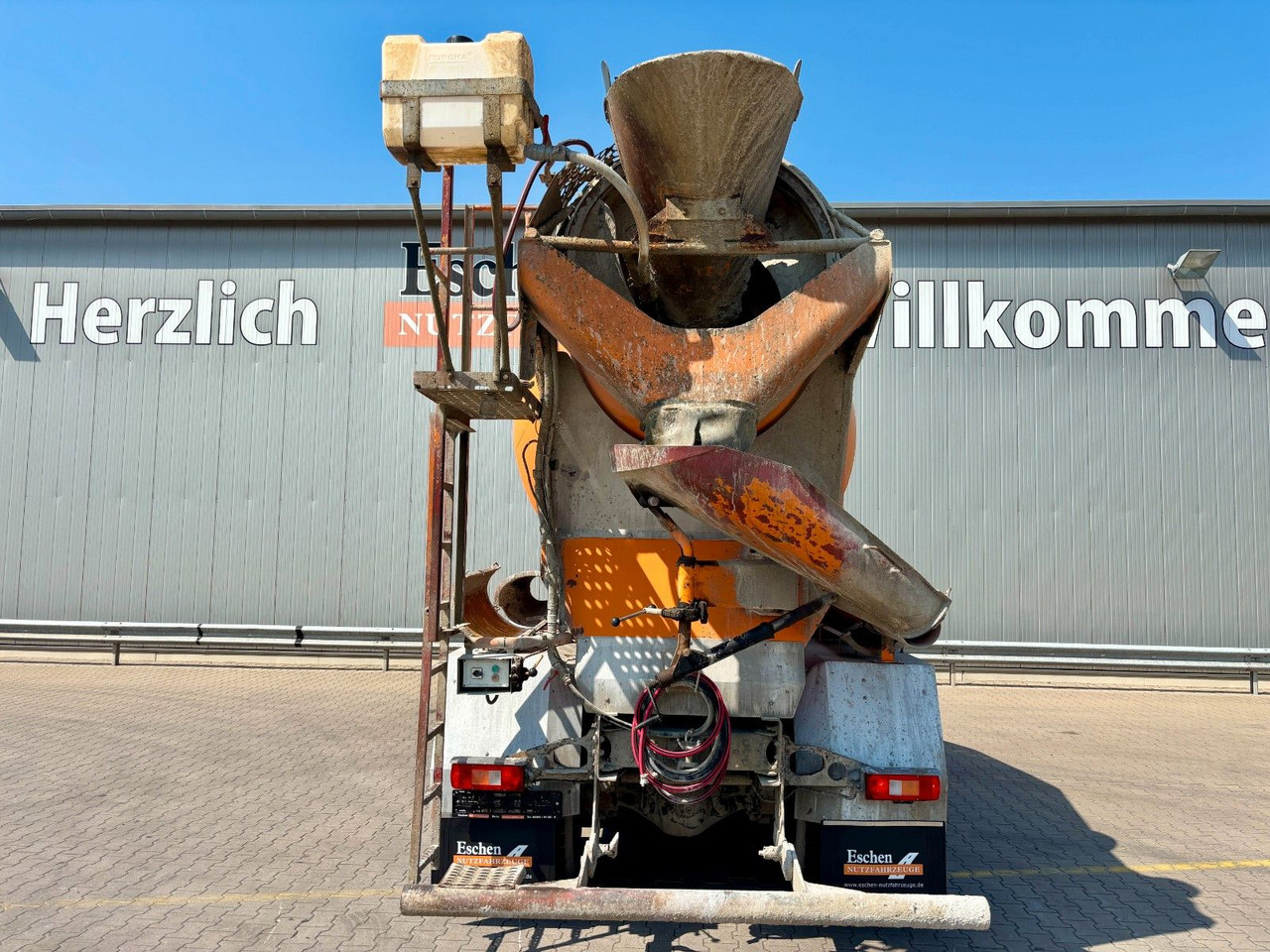 Volvo FM 410 / 8x4 | 9m³ Intermix*I-Shift*Klima*Blatt - Camión hormigonera: foto 4 Volvo FM 410 / 8x4 | 9m³ Intermix*I-Shift*Klima*Blatt - Camión hormigonera: foto 4