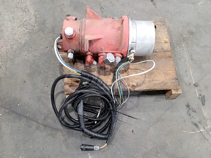 Grúa F700/800AXP.26 solo para recambios - Grúa para camión: foto 4 Grúa F700/800AXP.26 solo para recambios - Grúa para camión: foto 4