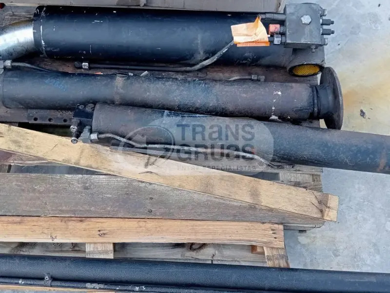 Grúa PK 22002 solo para recambios - Grúa para camión: foto 1 Grúa PK 22002 solo para recambios - Grúa para camión: foto 1