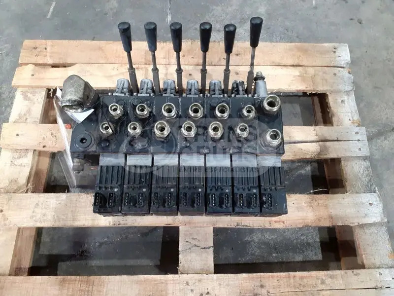 Grúa PK 29002 solo para recambios - Grúa para camión: foto 3 Grúa PK 29002 solo para recambios - Grúa para camión: foto 3