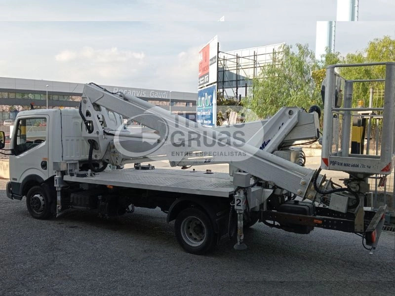 MULTITEL NISSAN NT 400 + MX 250 - Camión con plataforma elevadora: foto 1 MULTITEL NISSAN NT 400 + MX 250 - Camión con plataforma elevadora: foto 1