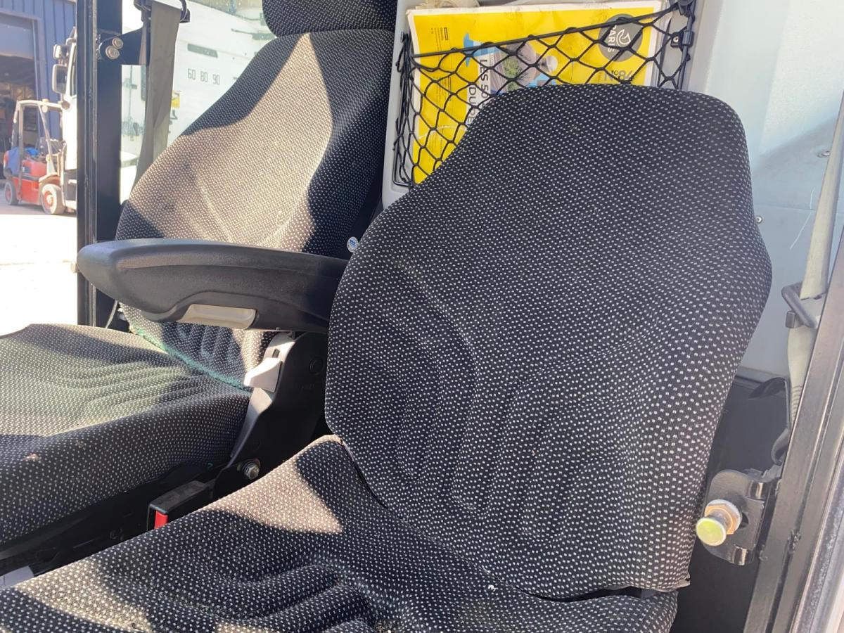 Mathieu Azura MC210 - Barredora vial: foto 4 Mathieu Azura MC210 - Barredora vial: foto 4