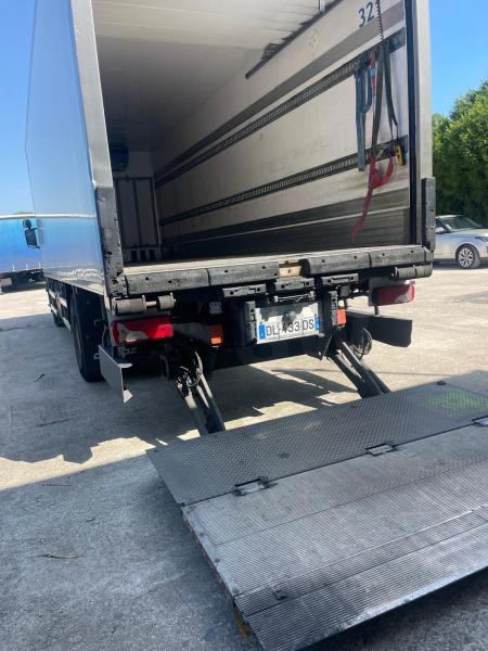 Scania R 320 - Camión frigorífico: foto 5 Scania R 320 - Camión frigorífico: foto 5