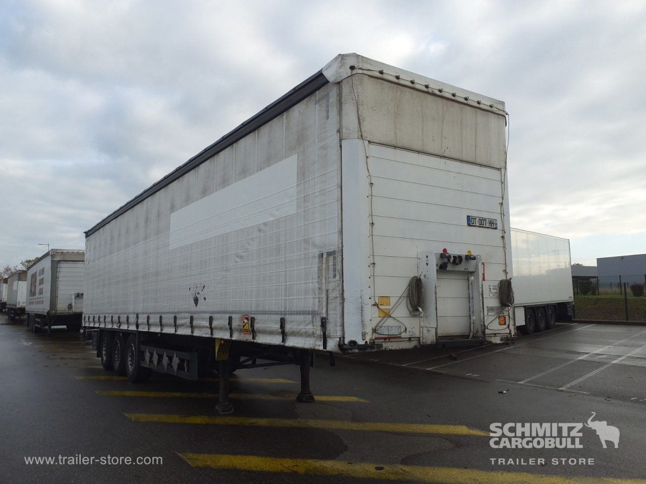 SCHMITZ Curtainsider Standard - Semirremolque lona: foto 1 SCHMITZ Curtainsider Standard - Semirremolque lona: foto 1