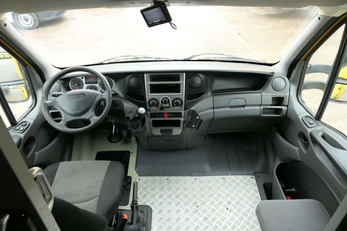 Furgoneta caja cerrada IVECO Daily 35 S11 C30C AUTOMATIK KAMERA MAXI Regale D: foto 7
