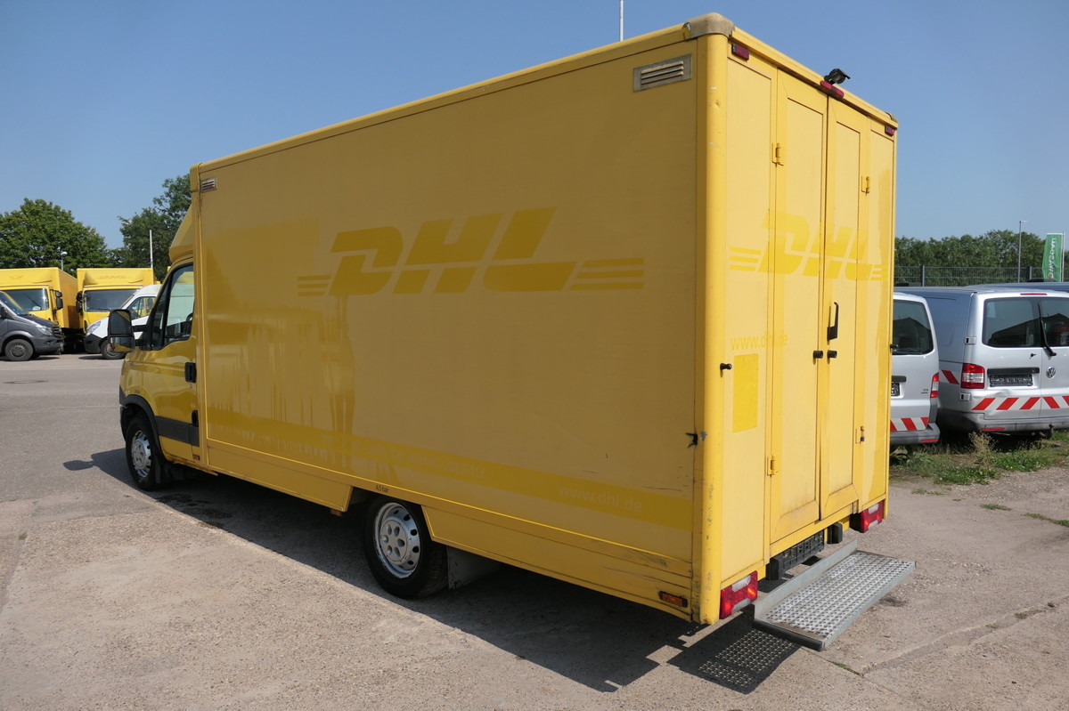 IVECO Daily 35 S11 C30C AUTOMATIK KAMERA Regale LUFT D - Furgoneta caja cerrada: foto 4 IVECO Daily 35 S11 C30C AUTOMATIK KAMERA Regale LUFT D - Furgoneta caja cerrada: foto 4