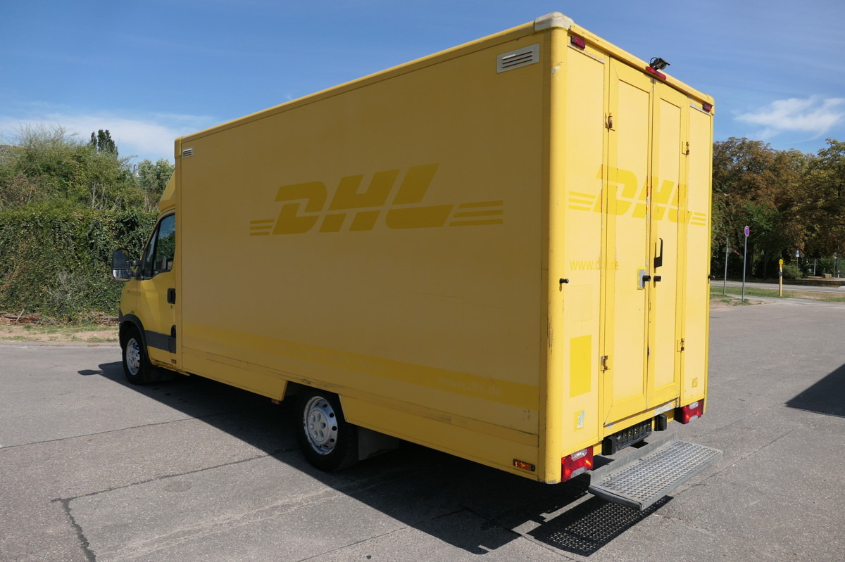 IVECO Daily 35 S11 C30C AUTOMATIK KAMERA Regale LUFT D - Furgoneta caja cerrada: foto 4 IVECO Daily 35 S11 C30C AUTOMATIK KAMERA Regale LUFT D - Furgoneta caja cerrada: foto 4