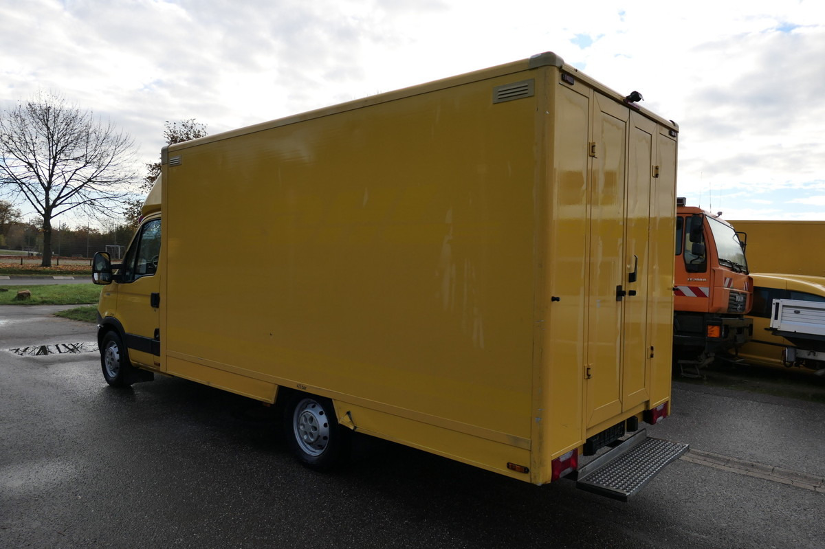 IVECO Daily 35 S11 C30C AUTOMATIK KAMERA Regale LUFT D - Furgoneta caja cerrada: foto 4 IVECO Daily 35 S11 C30C AUTOMATIK KAMERA Regale LUFT D - Furgoneta caja cerrada: foto 4
