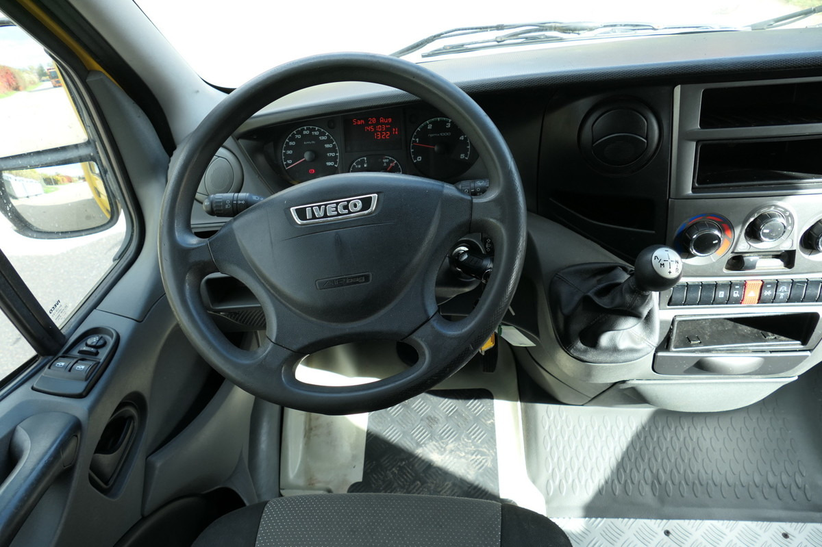 Furgoneta caja cerrada IVECO Daily 35 S11 C30C AUTOMATIK KAMERA Regale LUFT D: foto 7 Furgoneta caja cerrada IVECO Daily 35 S11 C30C AUTOMATIK KAMERA Regale LUFT D: foto 7