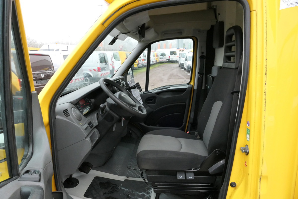Foto del interior 1: Furgoneta caja cerrada IVECO Daily 35 S11 C30C AUTOMATIK KAMERA Regale LUFT D