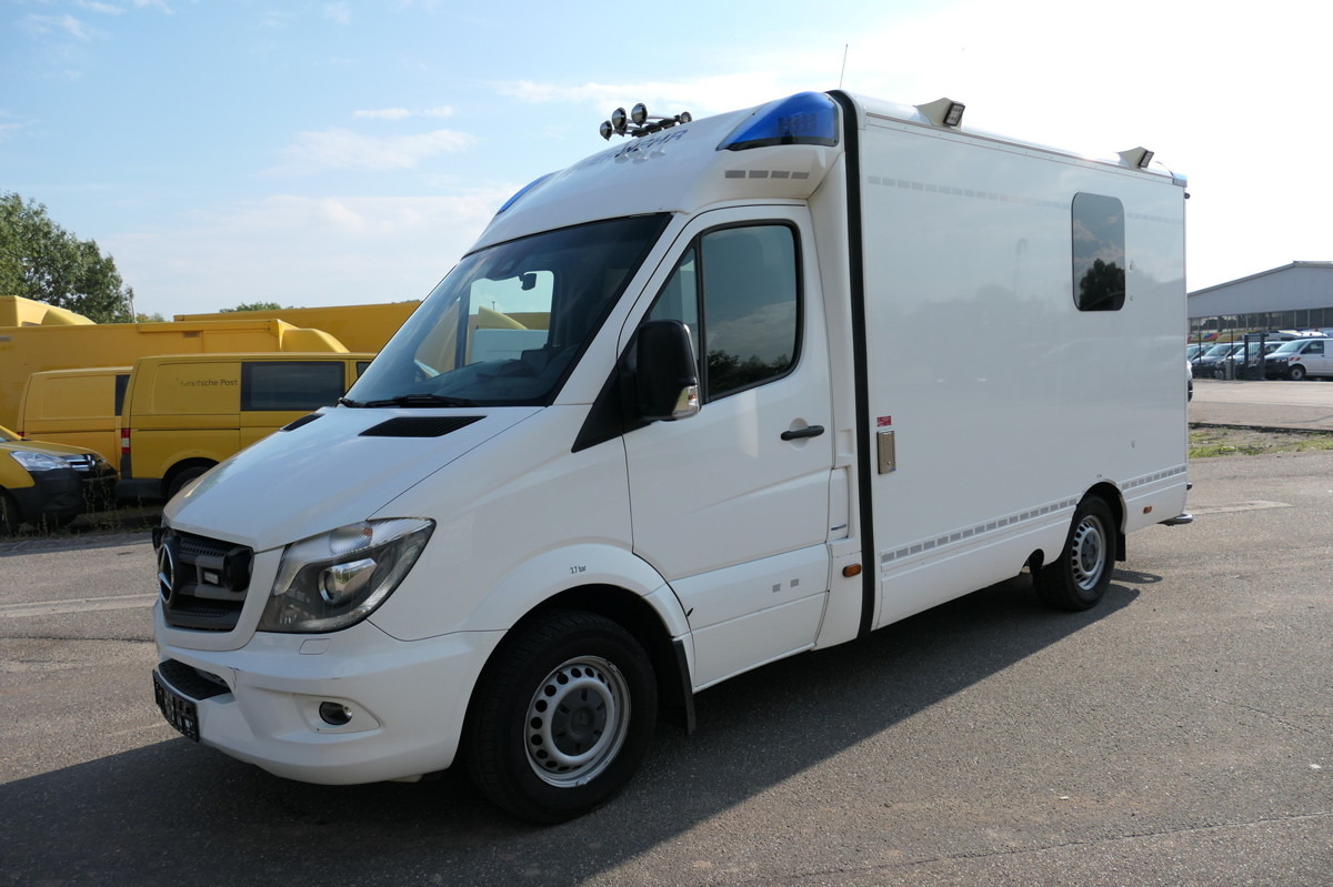MERCEDES-BENZ 319 Sprinter 6-Zylinder Rettungswagen  Strobel - Ambulancia: foto 1 MERCEDES-BENZ 319 Sprinter 6-Zylinder Rettungswagen  Strobel - Ambulancia: foto 1