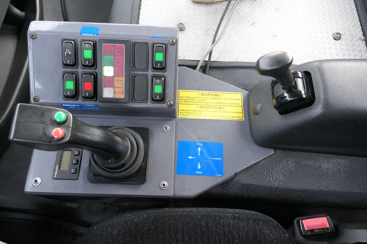 Camión portacontenedore/ Intercambiable MERCEDES-BENZ KAMAG WBH 25 Wiesel Terberg Umsetzfahrz. Sattelk: foto 14 Camión portacontenedore/ Intercambiable MERCEDES-BENZ KAMAG WBH 25 Wiesel Terberg Umsetzfahrz. Sattelk: foto 14